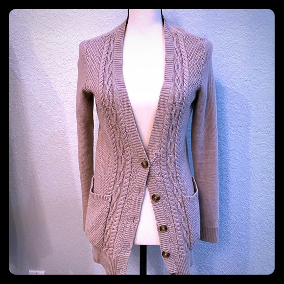 American Eagle Outfitters Jackets & Blazers - Cozy American eagle sweater!